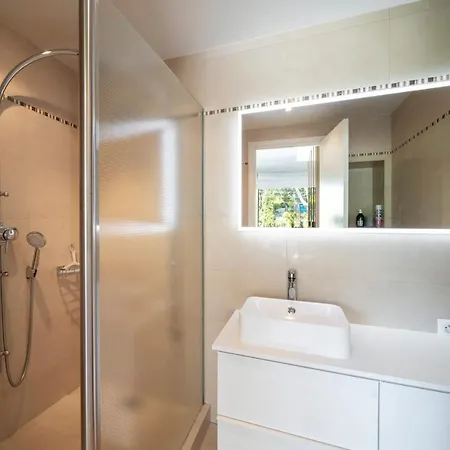 Ref 1918 - - Sea View Penthouse For Rent