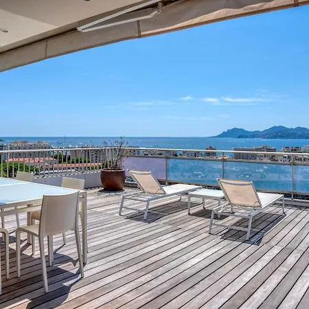 Ref 1918 - - Sea View Penthouse For Rent * Cannes